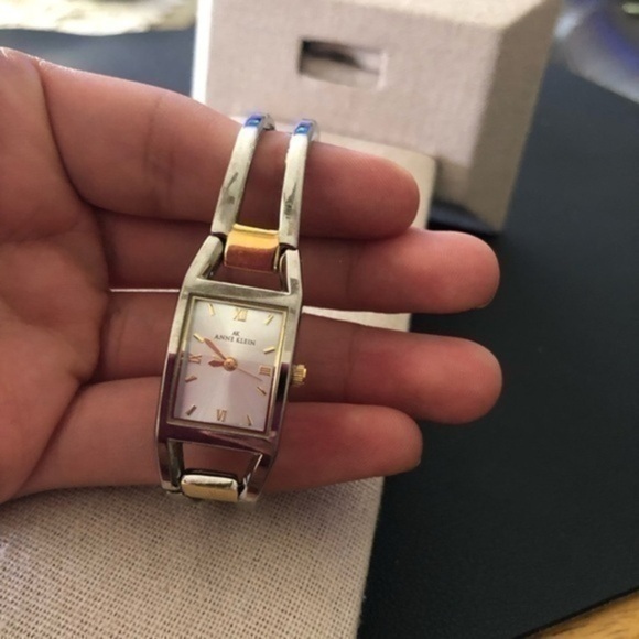 Anne Klein Watch - Picture 1 of 3